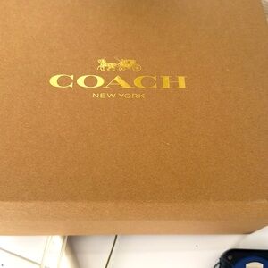 9 x 12 x 5 1/2” deep coach box